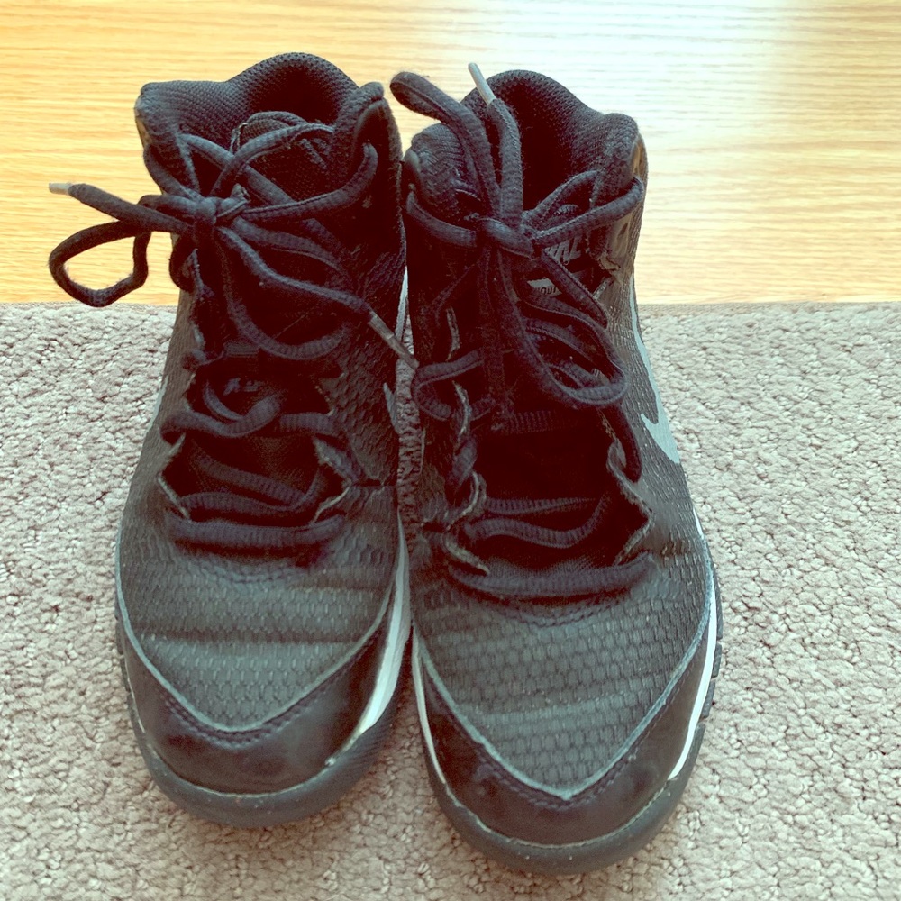 Boys Nike basketball sneakers size 13